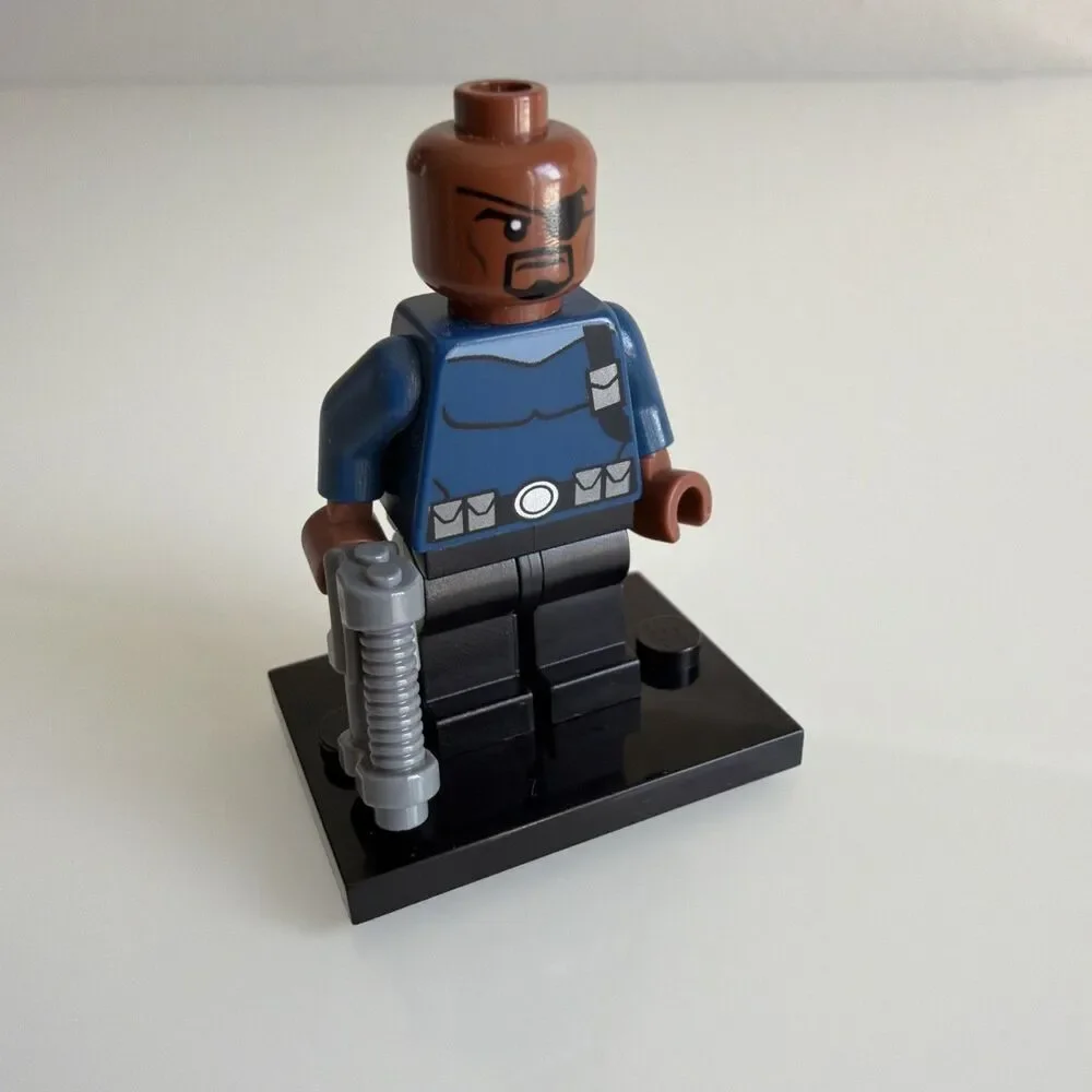 Lego Nick Fury Minifigure sh056 Retired Exclusive To 76004 Marvel Spider-Man